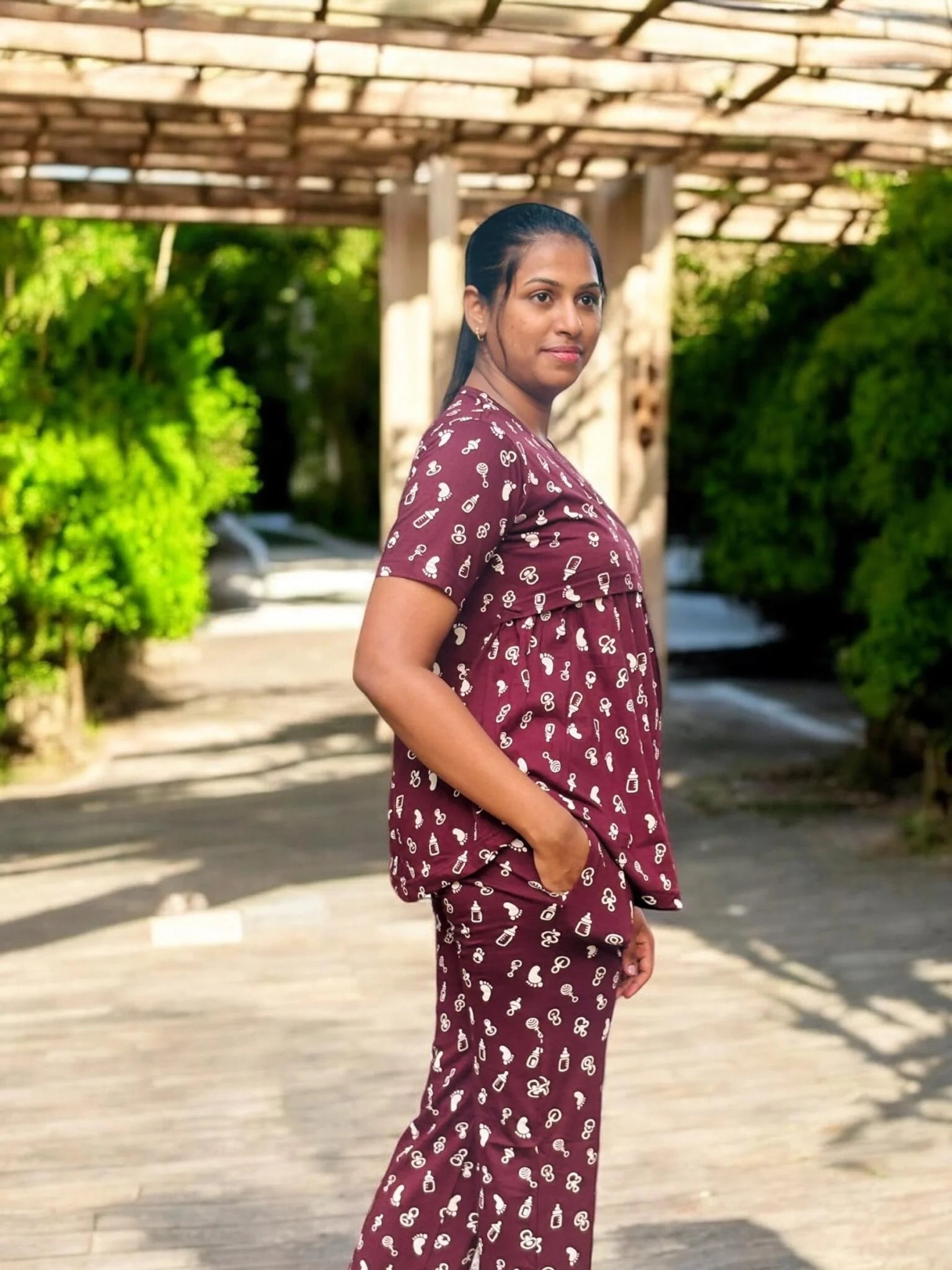 Footprint feeding lounge co-ord