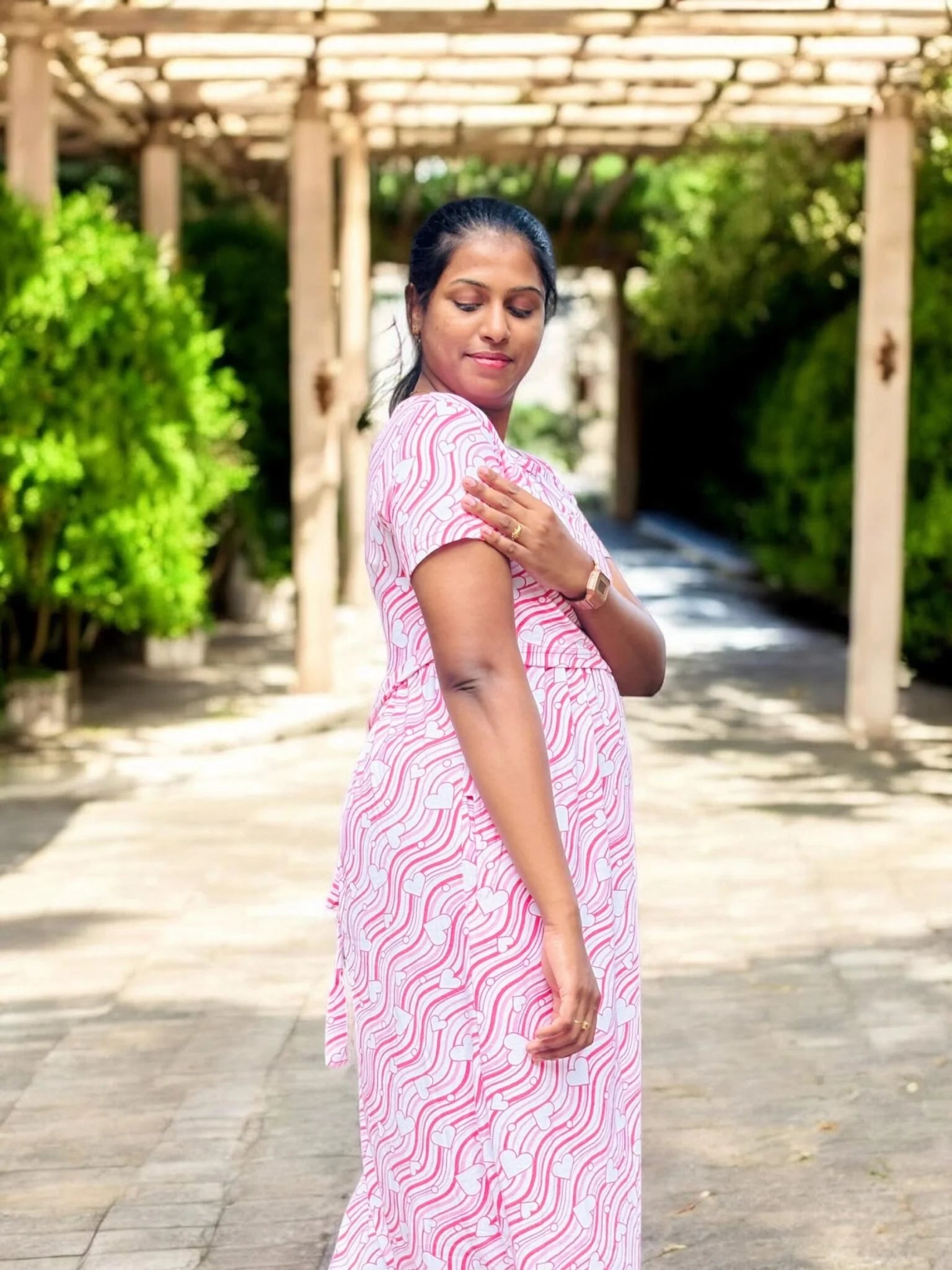 Pink swirl feeding lounge maxi