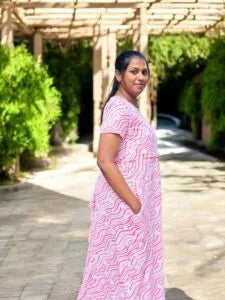 Pink swirl feeding lounge maxi