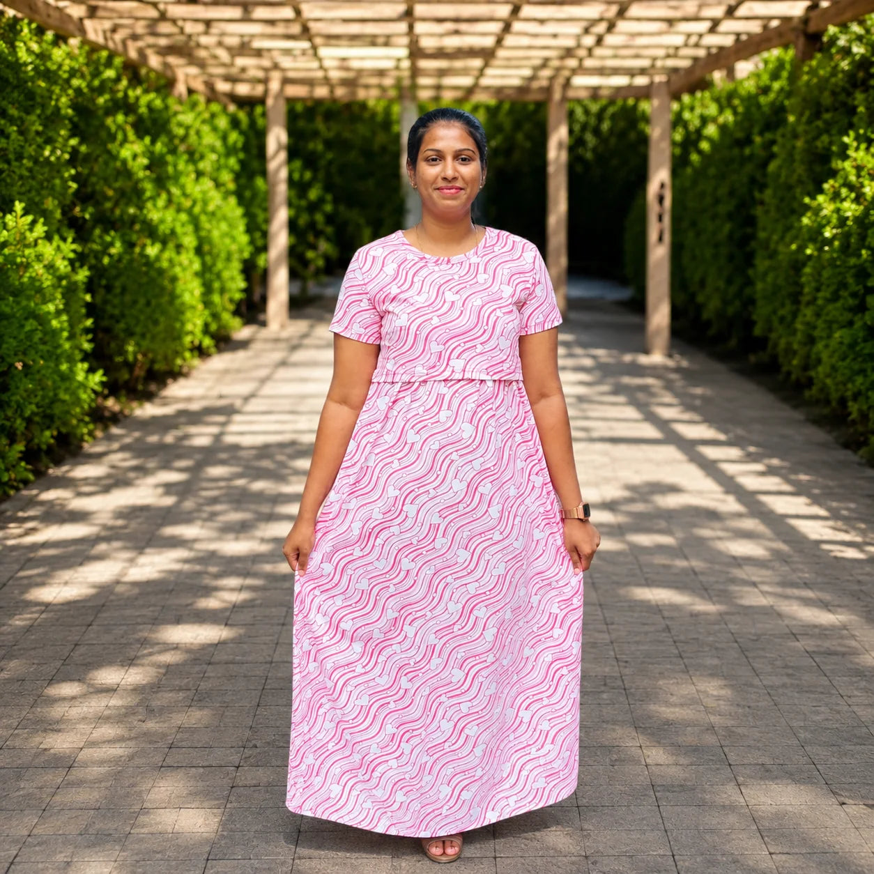 Pink swirl feeding lounge maxi