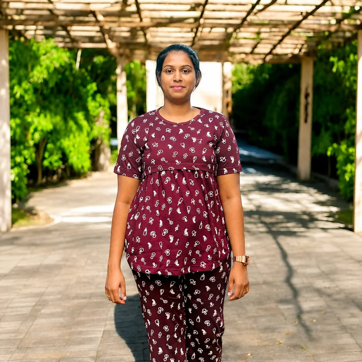 Footprint feeding lounge co-ord