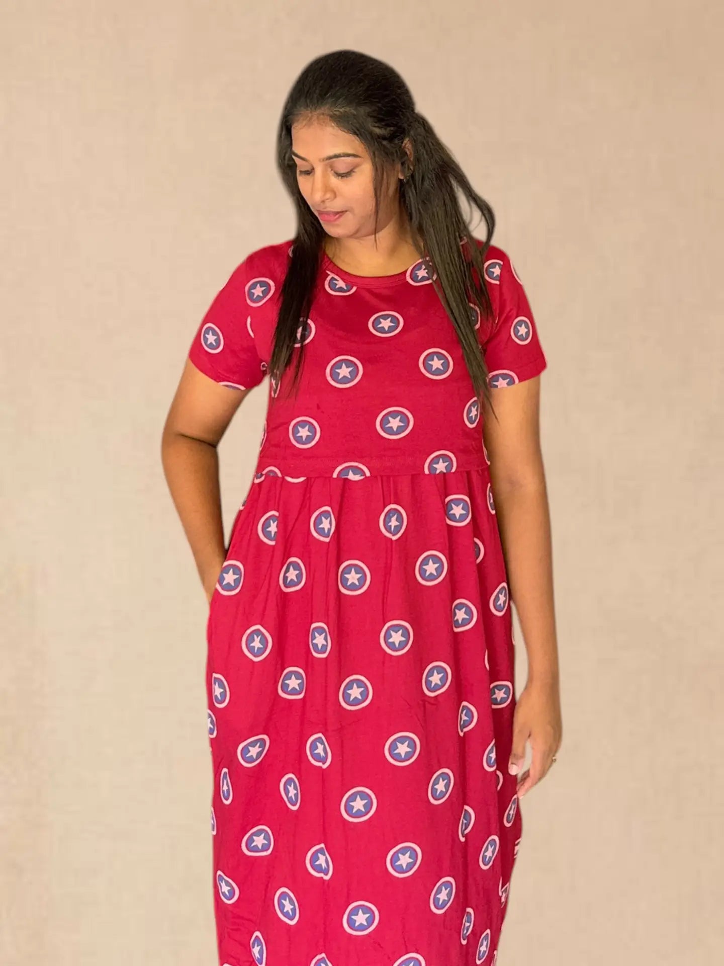 Red star feeding lounge maxi