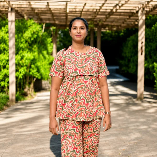 Multi-red feeding lounge co-ord