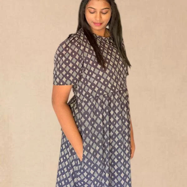 Navy Square feeding lounge maxi